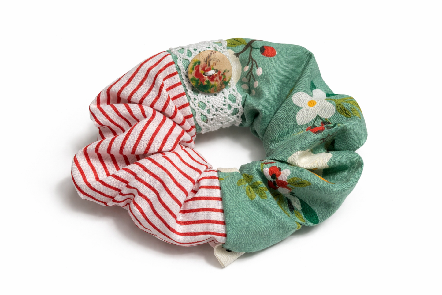 Scrunchie Handgefertigt aus 100 % Baumwolle Grün und Rot mit Blumenmuster