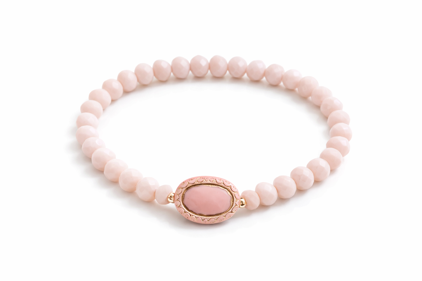 Bracelet in delicate colors with gold details