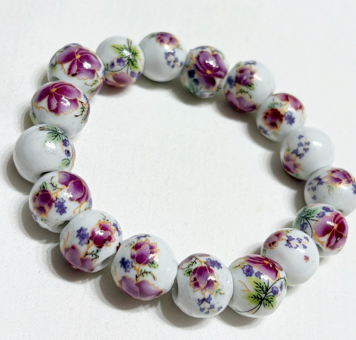 Armband mit romantischen Perlen