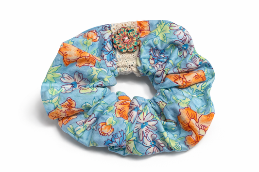Scrunchie Handgefertigt aus 100 % Baumwolle Hellblau mit Blumenmuster