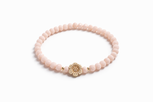 Armband mit Blume und goldenen Details