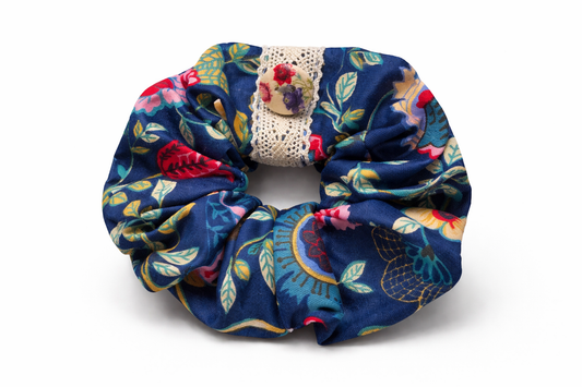Scrunchie Handgefertigt aus 100 % Baumwolle dunkelblau mit Blumen