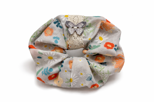 Scrunchie Handgefertigt aus 100 % Baumwolle grau mit Blumen