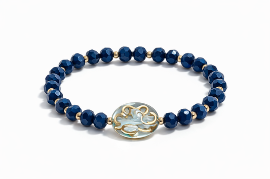 Bracelet in shades of blue and gold details