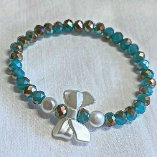 Armband mit natürlichen Süßwasserperlen und Schleife