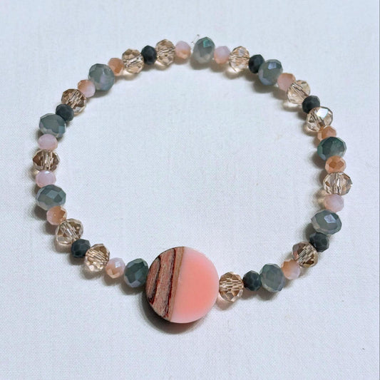 Armband in zarten Farben